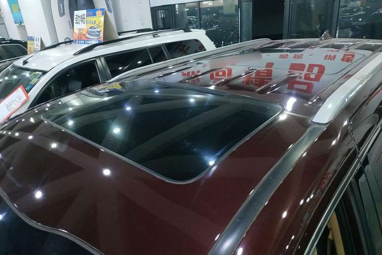 Used Kia Carnival 2015 2.2T Luxury Edition China IV
