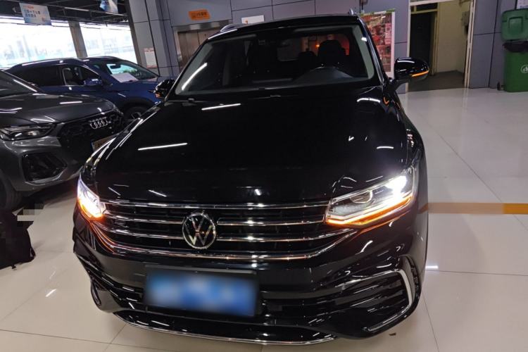 Used Volkswagen Tiguan L 2022 380TSI Automatic All-Wheel Drive R-Line Enhanced Comfort 7-Seater