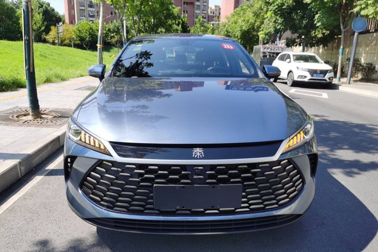 Used BYD Qin PLUS 2025 DM-i Smart Drive 55KM Leading Model
