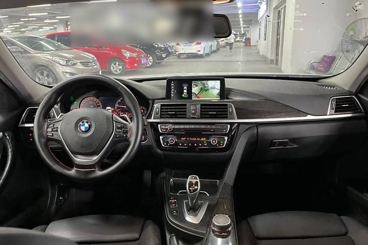 Used BMW 3 Series 2018 320Li Leading Luxury Package
