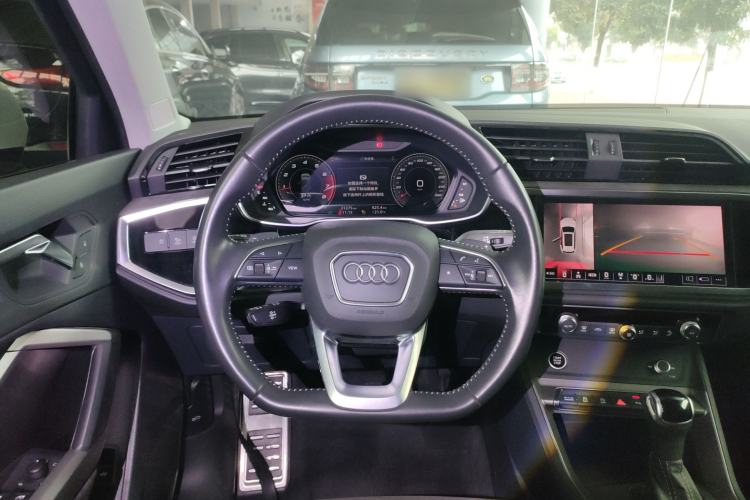 Used Audi Q3 2022 40 TFSI Fashion Dynamic Model