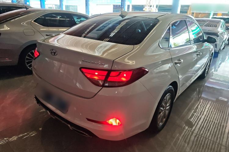 Used Hyundai Celesta 2017 1.6L Automatic Enjoyment Version GLS
