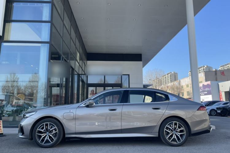 Used BMW i5 2024 eDrive 35L M Sport Package
