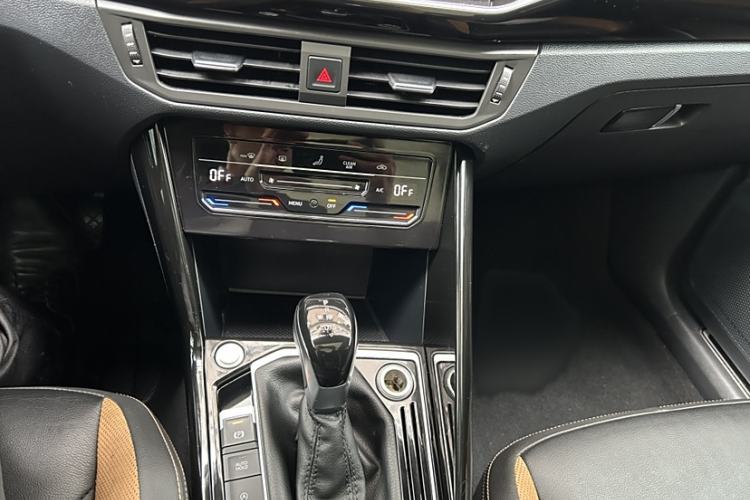 Used Volkswagen Tayron 2020 330TSI Two-Wheel Drive Luxury Smart Connectivity Version
