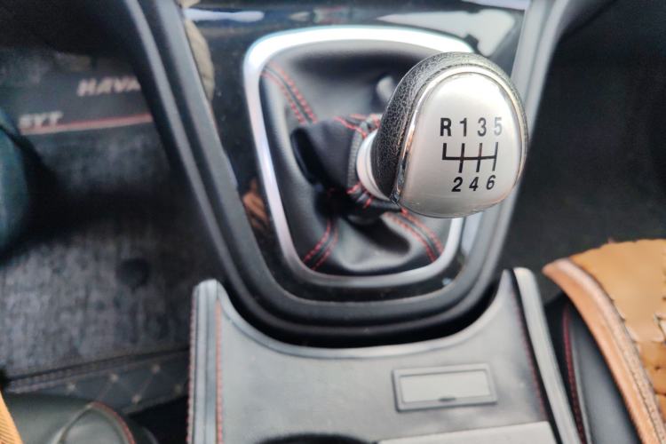 Used Haval H6 2016 Upgraded Model 1.5T Manual Two-Wheel Drive Elite Version