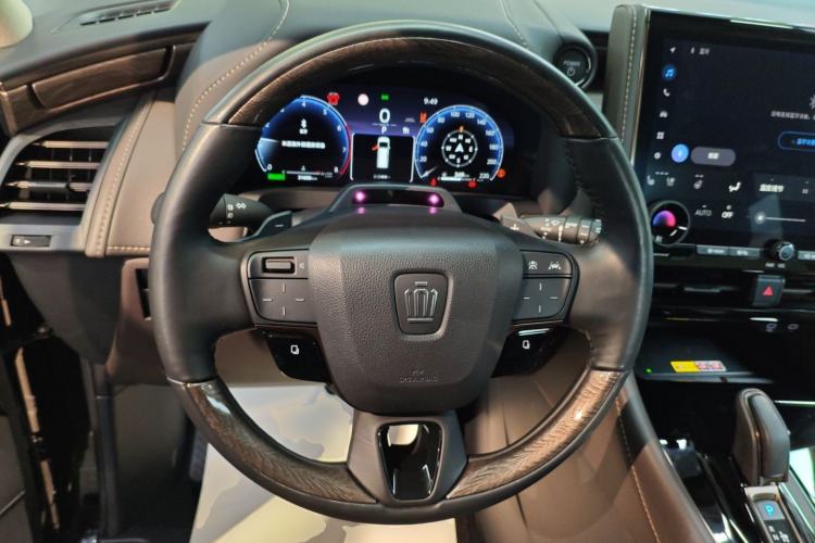 Used Toyota Vellfire 2024 Crown Dual-Engine 2.5L Supreme Executive Edition