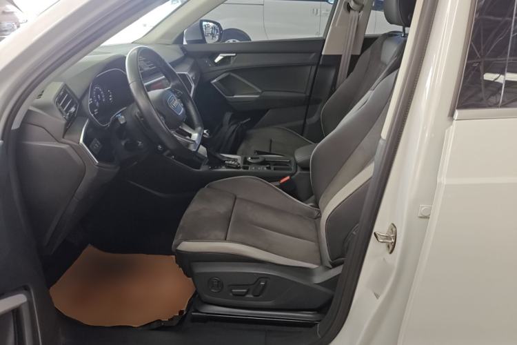 Used Audi Q3 2021 35 TFSI Fashion Dynamic Model
