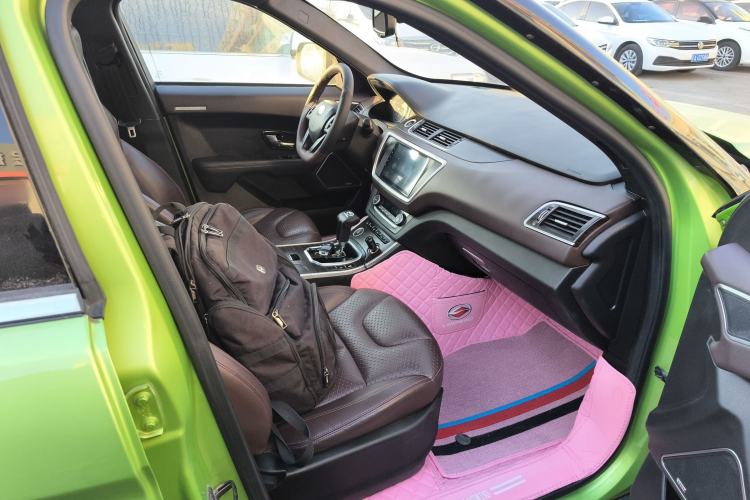 Used Land X7 2015 2.0T Panoramic Prestige Edition
