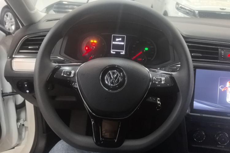 Used Volkswagen Lamando 2019 230TSI DSG Fashion Edition China VI
