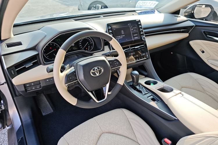 Used Toyota Avalon 2019 2.5L Touring Premium Version China VI Standard
