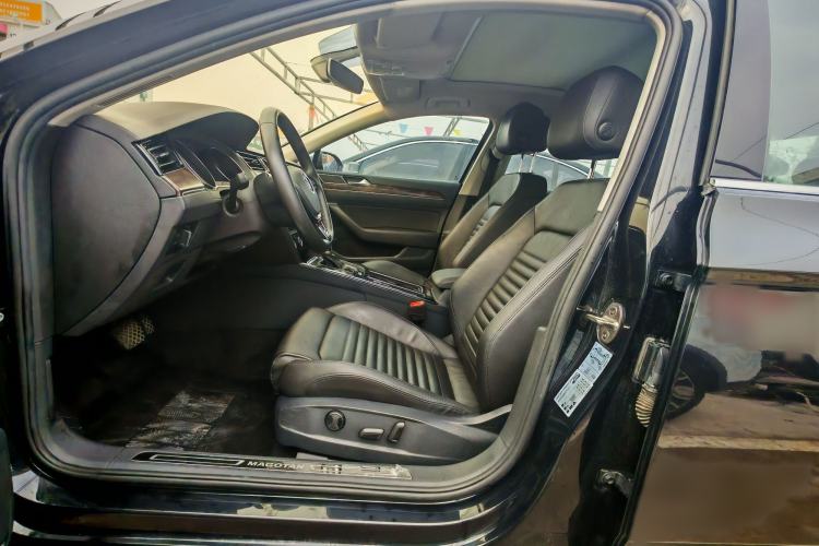 Used Volkswagen Magotan 2018 Facelift 330TSI DSG Luxury Model
