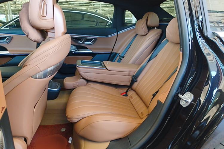 Used Mercedes-Benz E-Class 2025 Facelift E 300 L Luxury Edition
