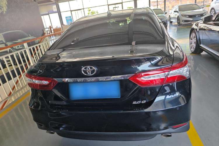 Used Toyota Camry 2021 2.0G Luxury Edition
