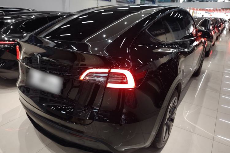 Used Tesla Model Y 2023 Rear-Wheel-Drive Version