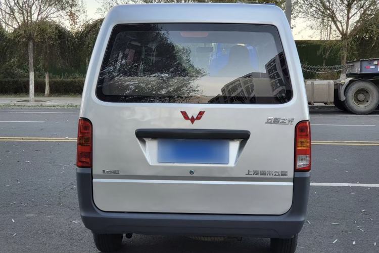 Used Wuling Zhiguang 2023 1.5L Practical Version 5/7 Seats