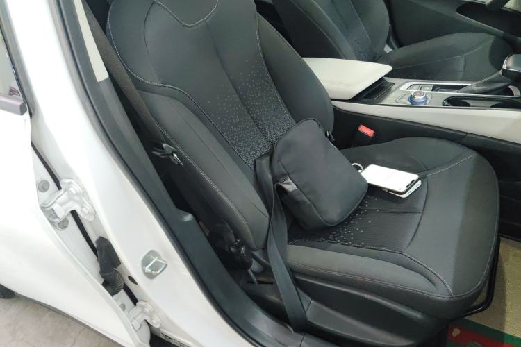 Used Buick Velite 6 2022 Plug-in Hybrid Connected Fashion Model
