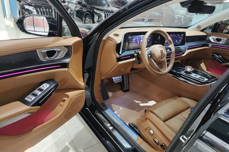 Used Hongqi H9 2024 2.0T Qixiang Luxury Business Edition
