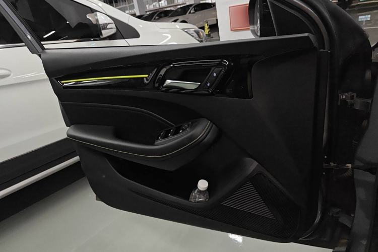 Used Roewe i5 2021 1.5L CVT Platinum Edition
