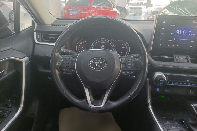 Used Toyota RAV4 2021 2.0L CVT Two-Wheel Drive Fashion PLUS Edition
