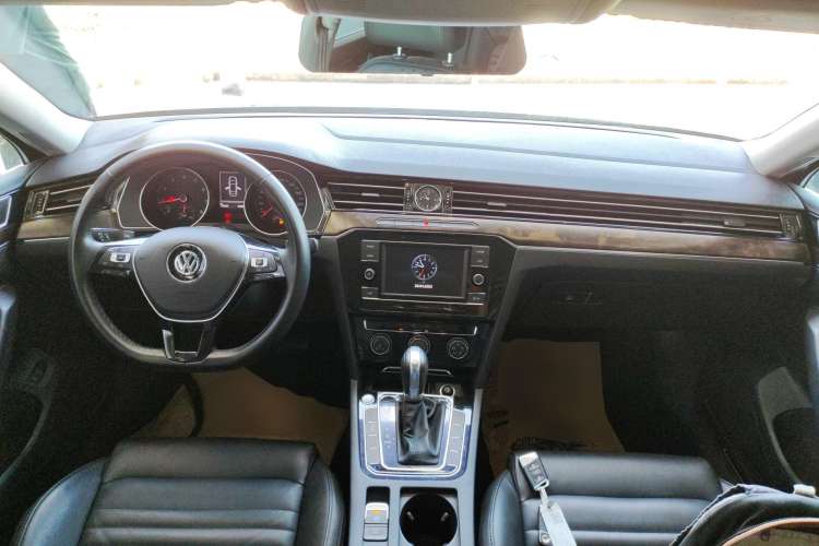 Used Volkswagen Magotan 2019 330TSI DSG Leading Model China VI Standard
