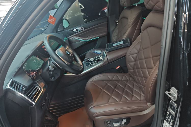 Used BMW X5 2022 xDrive 40Li M Sport Package
