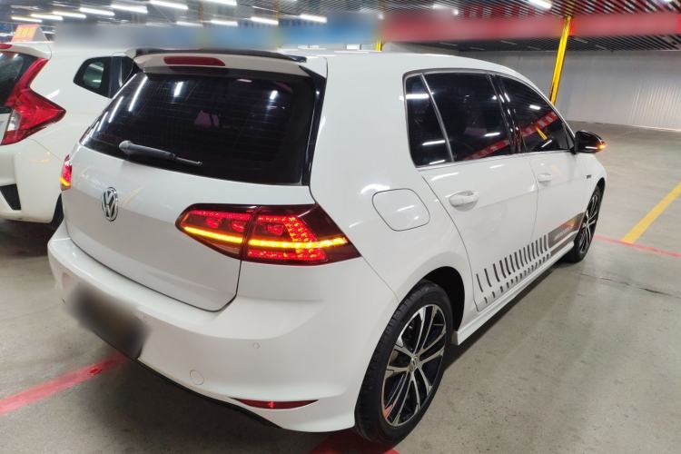 Used Volkswagen Golf 2016 1.4TSI Automatic R-Line
