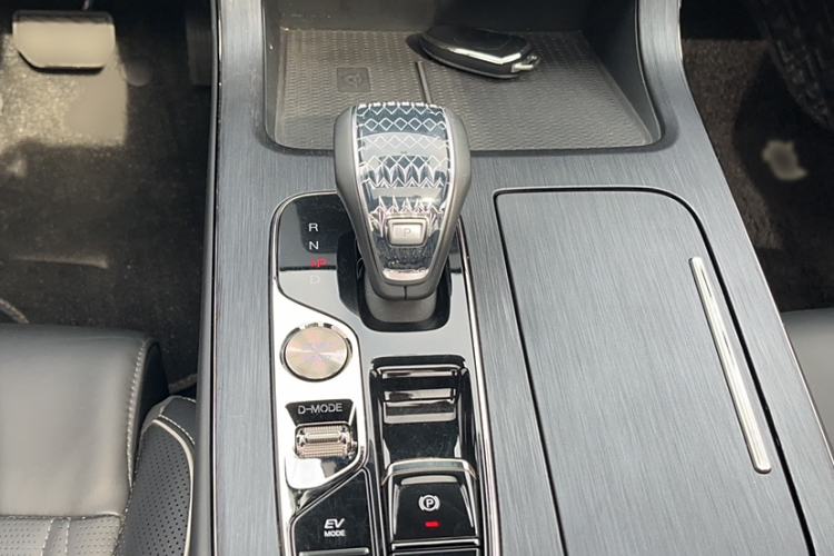 Used GAC Trumpchi GS8 2022 Double-Energy Series 2.0TM Four-Wheel Drive Premium Edition (7 Seats)
