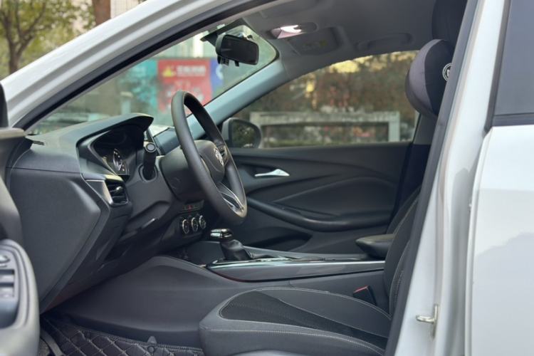 Used Buick Verano 2023 Pro Le Yi Edition
