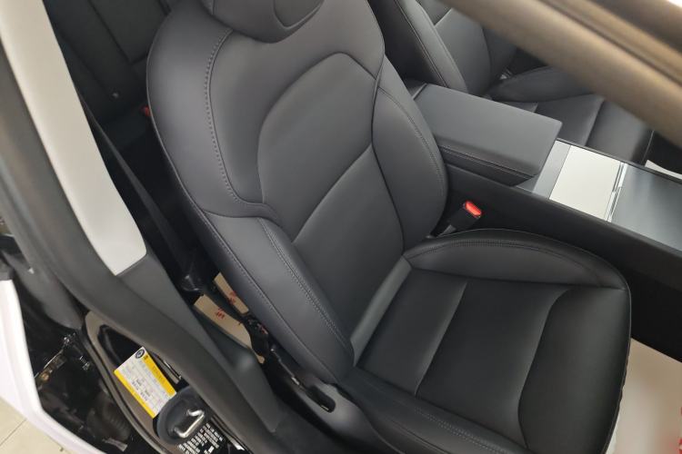 Used Tesla Model 3 2023 Rear-Wheel-Drive Version
