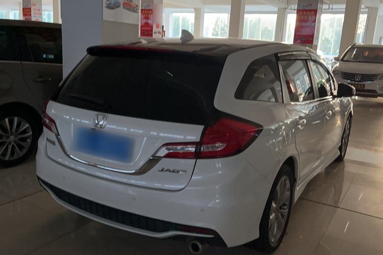 Used Honda Jade 2017 1.8L automatic Comfort version 5 seats
