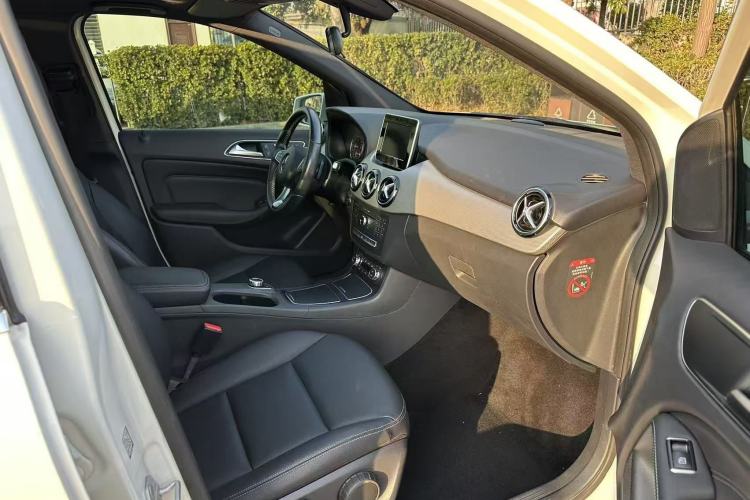 Used Mercedes-Benz B-Class 2015 B 200 Fashion Model
