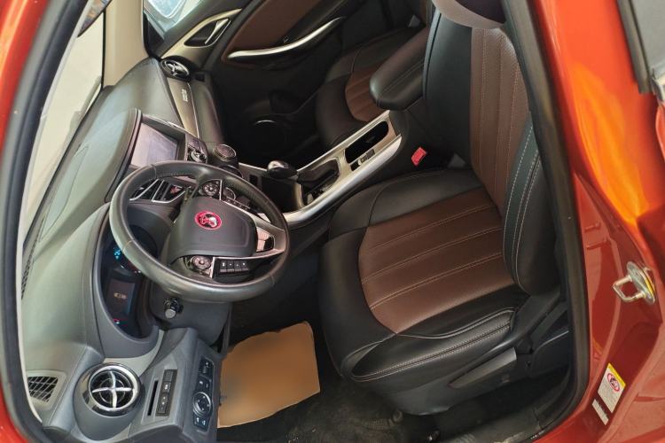 Used BYD Song 2017 Gaishe Upgrade Edition 1.5TID Automatic Elite Model
