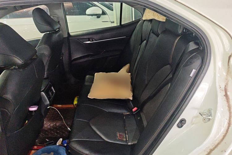 Used Toyota Camry 2021 2.0G Luxury Edition
