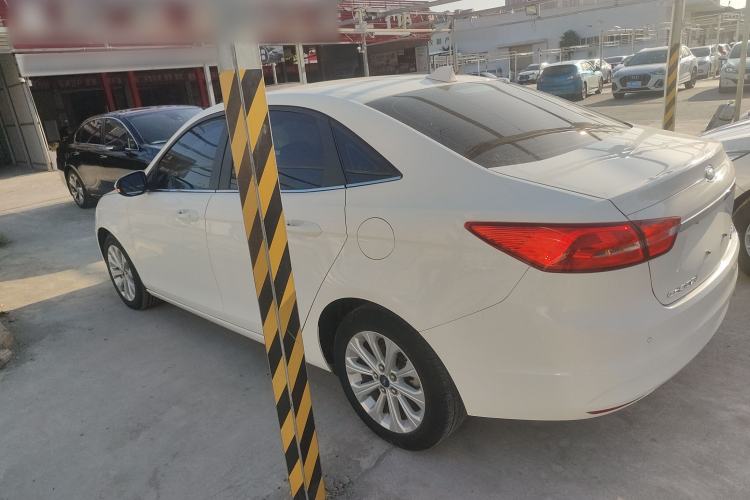 Used Ford Escort 2017 Happiness Edition 1.5L Automatic Fashion Version
