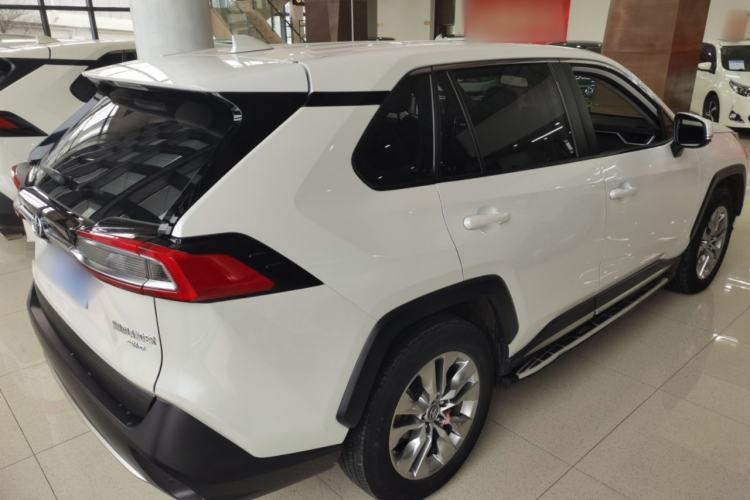 Used Toyota Wildlander 2020 2.0L CVT 4x4 Luxury Edition
