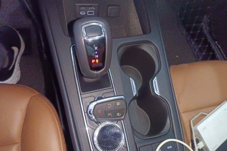 Used Cadillac XT4 2018 28T 4x4 Platinum Edition
