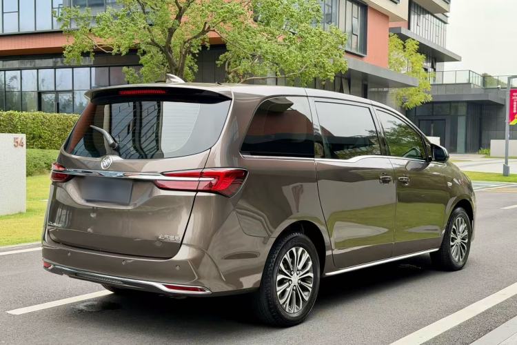 Used Buick GL8 2023 Land Executive Class Comfort Model
