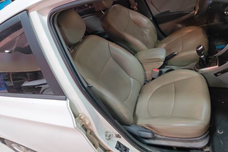 Used Hyundai Verna 2014 1.4L Manual Smart GLS Trim
