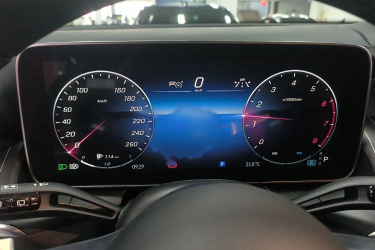 Used Mercedes-Benz GLC 2023 Facelift GLC 260 L 4MATIC Luxury Version 5 Seats