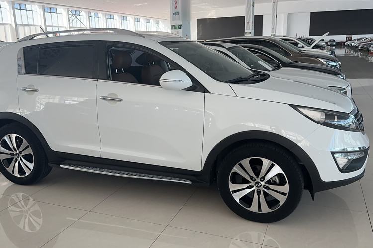 Used Kia Sportage R 2014 2.0L Automatic Two-Wheel Drive GLS Trim
