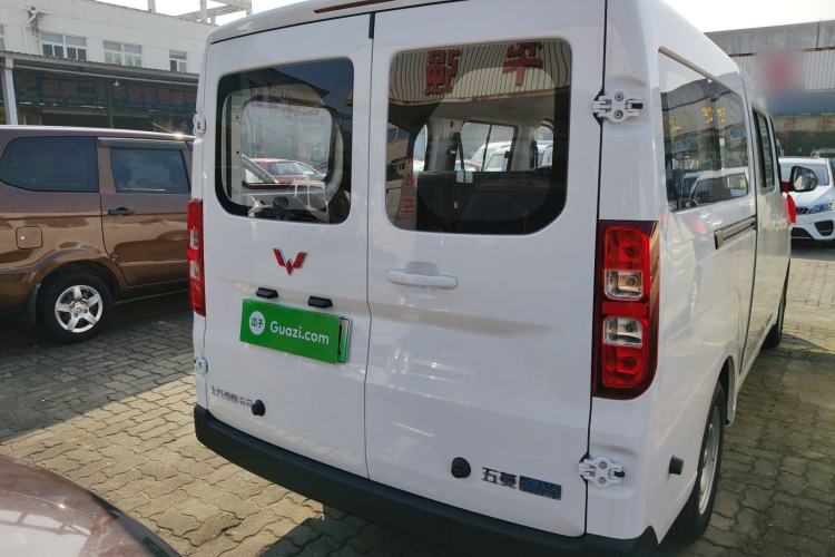 Used Wuling Yangguang 
