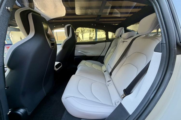 Used  SU7 2024 Rear-Drive Long-Range Intelligent Driving Version
