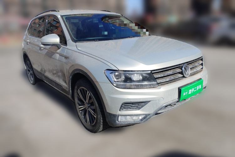Used Volkswagen Tiguan L 2020 330TSI Automatic Two-Wheel Drive Luxury Edition China VI Standard
