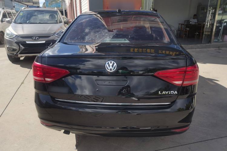 Used Volkswagen Lavida 2017 1.6L Manual Comfort Edition
