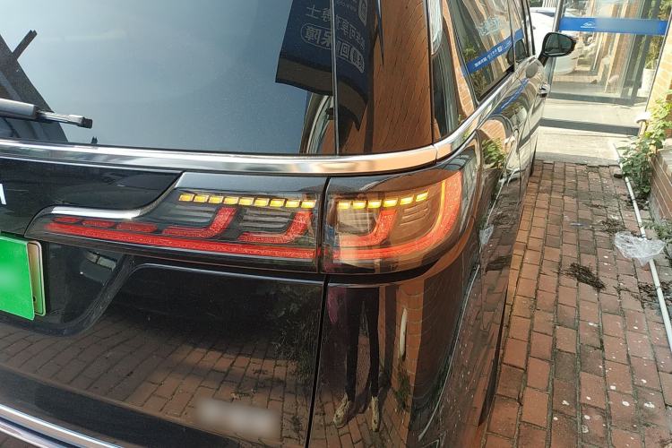 Used VOYAH Dream 2025 PHEV Four-Wheel-Drive Flagship Kunpeng Edition
