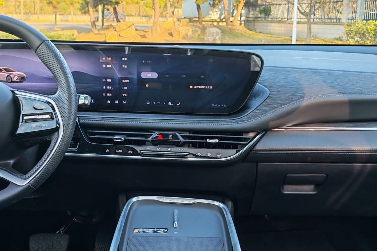 Used Buick LaCrosse 2025 28T Platinum Edition
