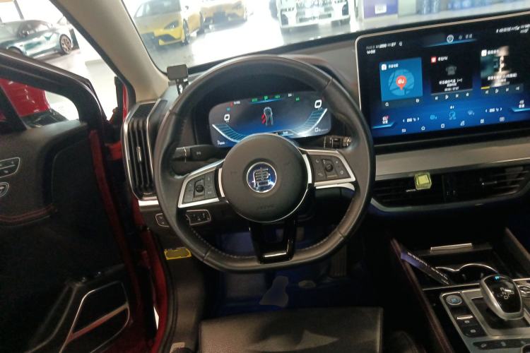 Used BYD Tang New Energy 2018 DM 2.0T All-Wheel Drive Smart Connect Elite 7-Seater China V Emission Standard
