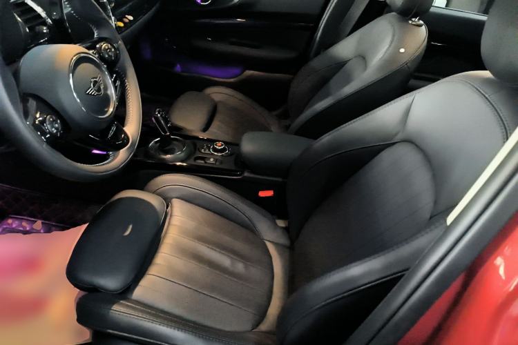 Used  Clubman 2021 1.5T COOPER Connoisseur
