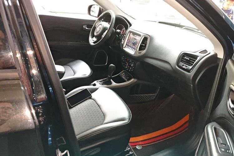 Used  Compass 2019 220T Automatic Enjoyment Version
