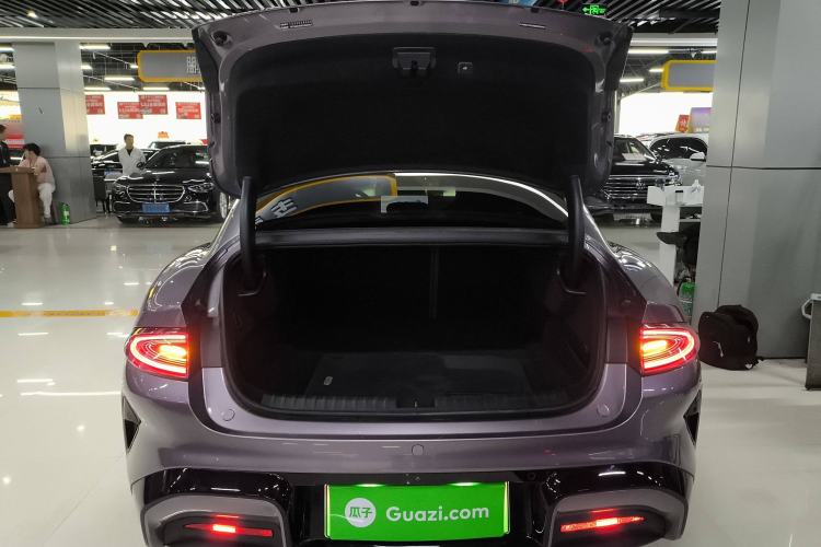 Used  SU7 2024 Rear-Drive Ultra-Long Range Advanced Pro-Level Intelligent Driving Version
